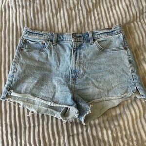 Abercrombie & Fitch | The Mom Shorts - High Rise | size 31/12
